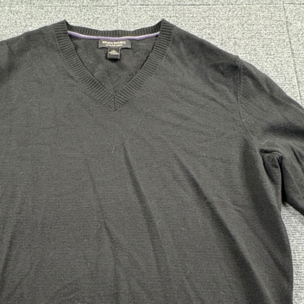 Banana Republic Extra Fine Merino Wool V-Neck Sweater Black Mens Large